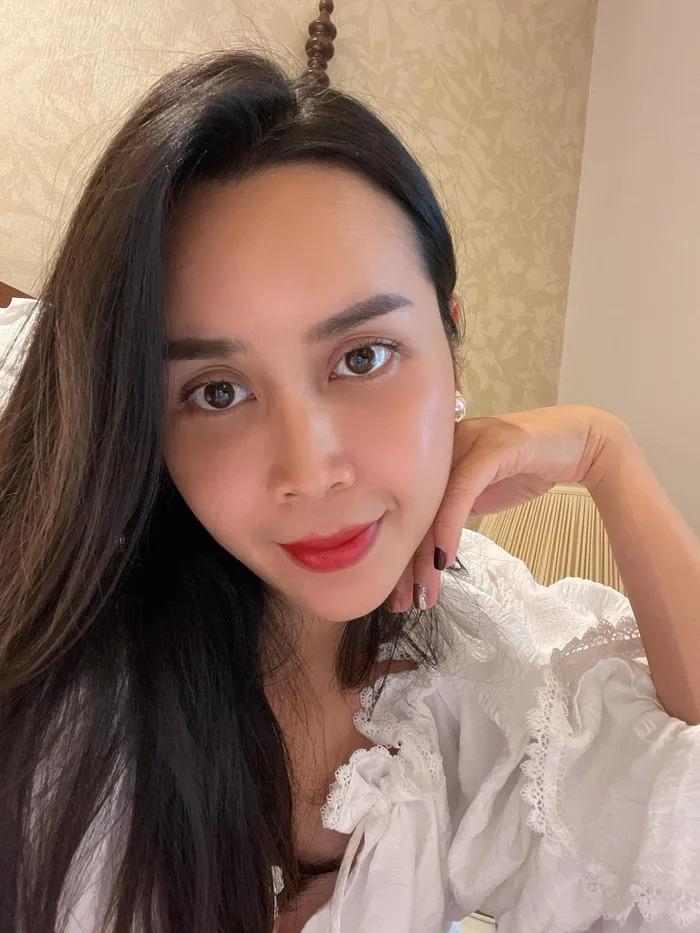 Lưu Hương Giang rụng tóc đầy bồn rửa mặt, chuyện gì đây?-7