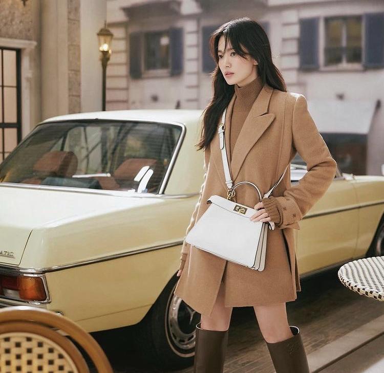 Học mỹ nhân Hàn 1001 kiểu mix đồ với áo dạ chuẩn trend-1