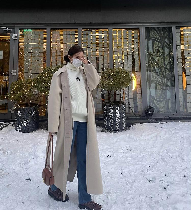 Học mỹ nhân Hàn 1001 kiểu mix đồ với áo dạ chuẩn trend-3