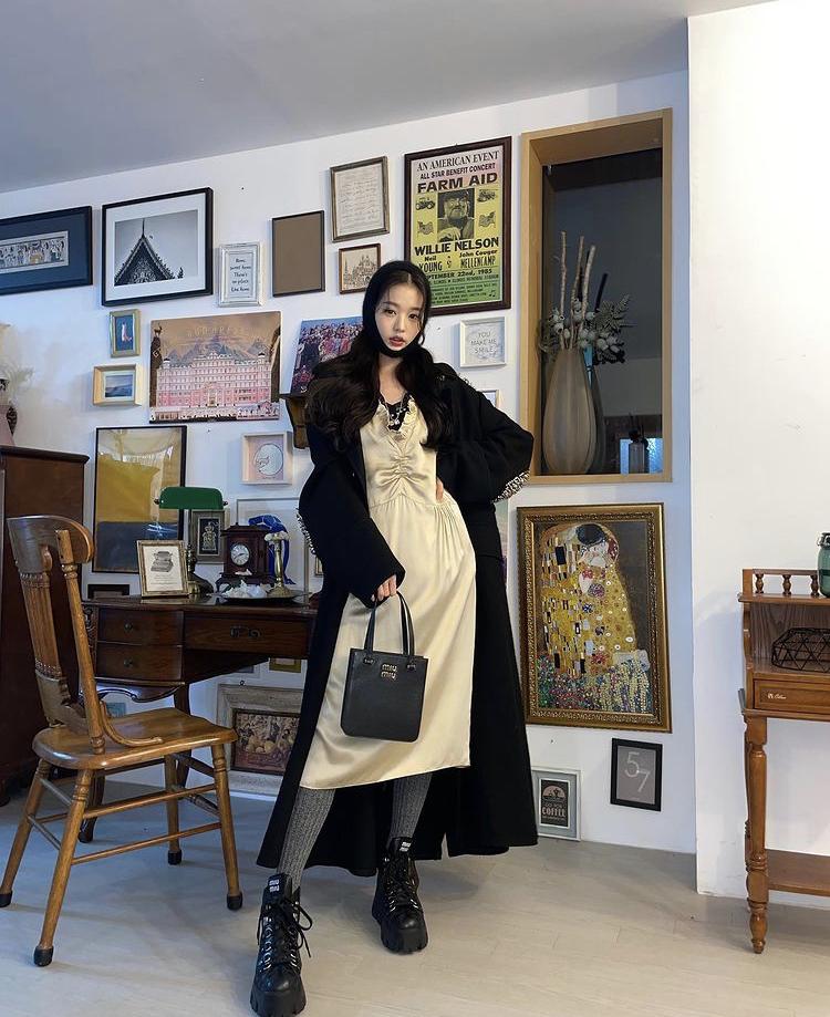 Học mỹ nhân Hàn 1001 kiểu mix đồ với áo dạ chuẩn trend-4