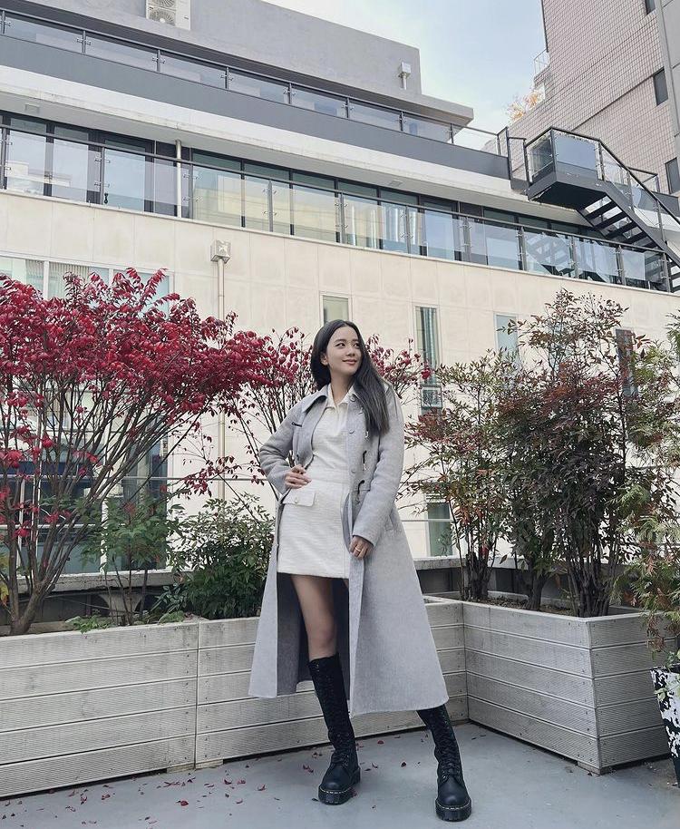 Học mỹ nhân Hàn 1001 kiểu mix đồ với áo dạ chuẩn trend-6