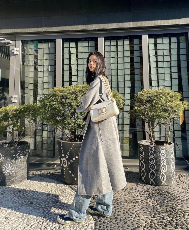 Học mỹ nhân Hàn 1001 kiểu mix đồ với áo dạ chuẩn trend-9