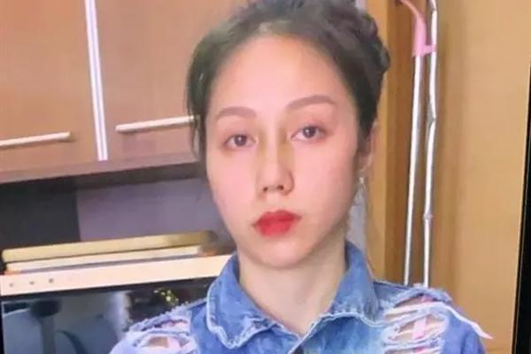 Dì ghẻ đánh chết con chồng 8 tuổi: Gãy roi mây thay bằng gậy gỗ-5