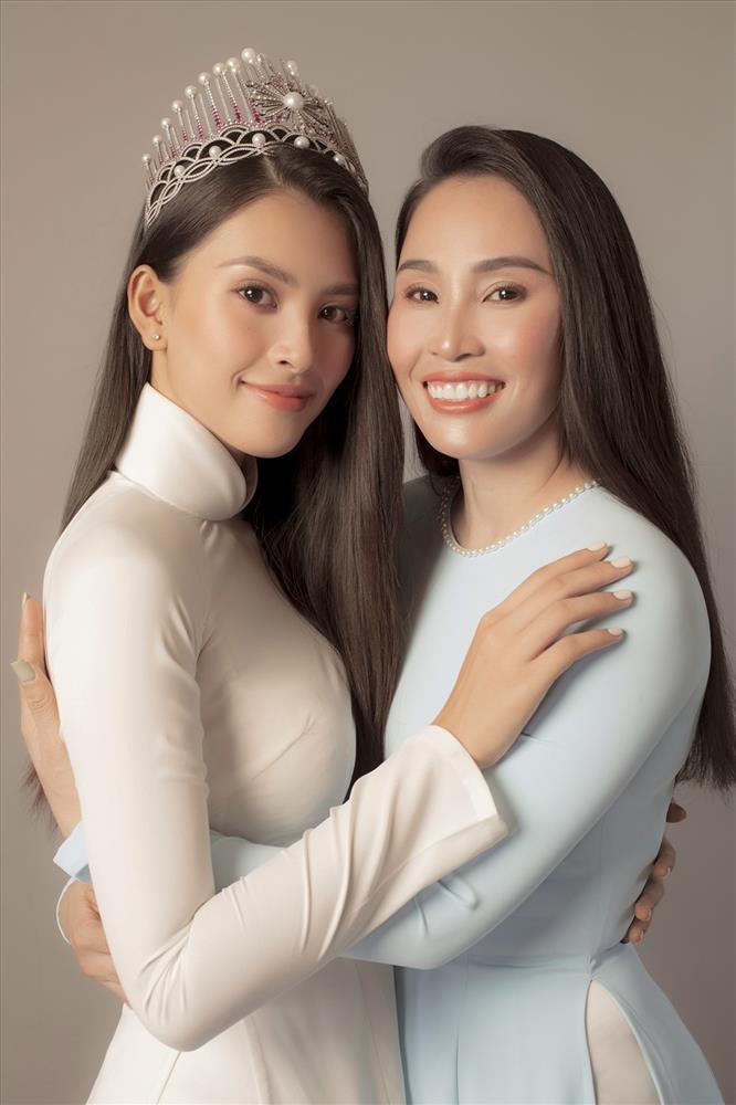 So kè gái rượu, mẹ Tiểu Vy trẻ trung khác nào chị em với con gái-5