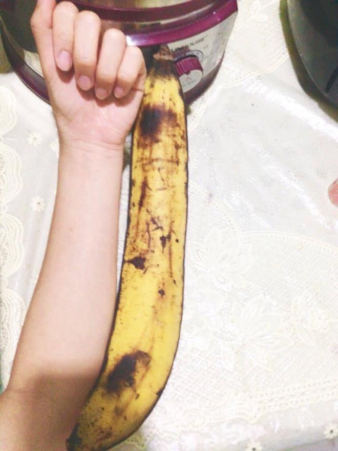 Chuối Việt Nam dài từ 30 - 50 cm, to bằng cổ tay, cực kỳ khó ăn-2
