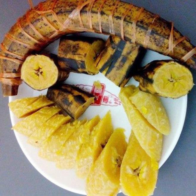 Chuối Việt Nam dài từ 30 - 50 cm, to bằng cổ tay, cực kỳ khó ăn-4