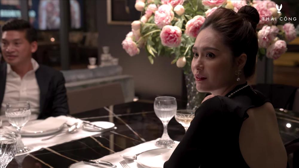 Đoàn Di Băng đi siêu xe 20 tỷ đến ăn tân gia nhà Thái Công-6