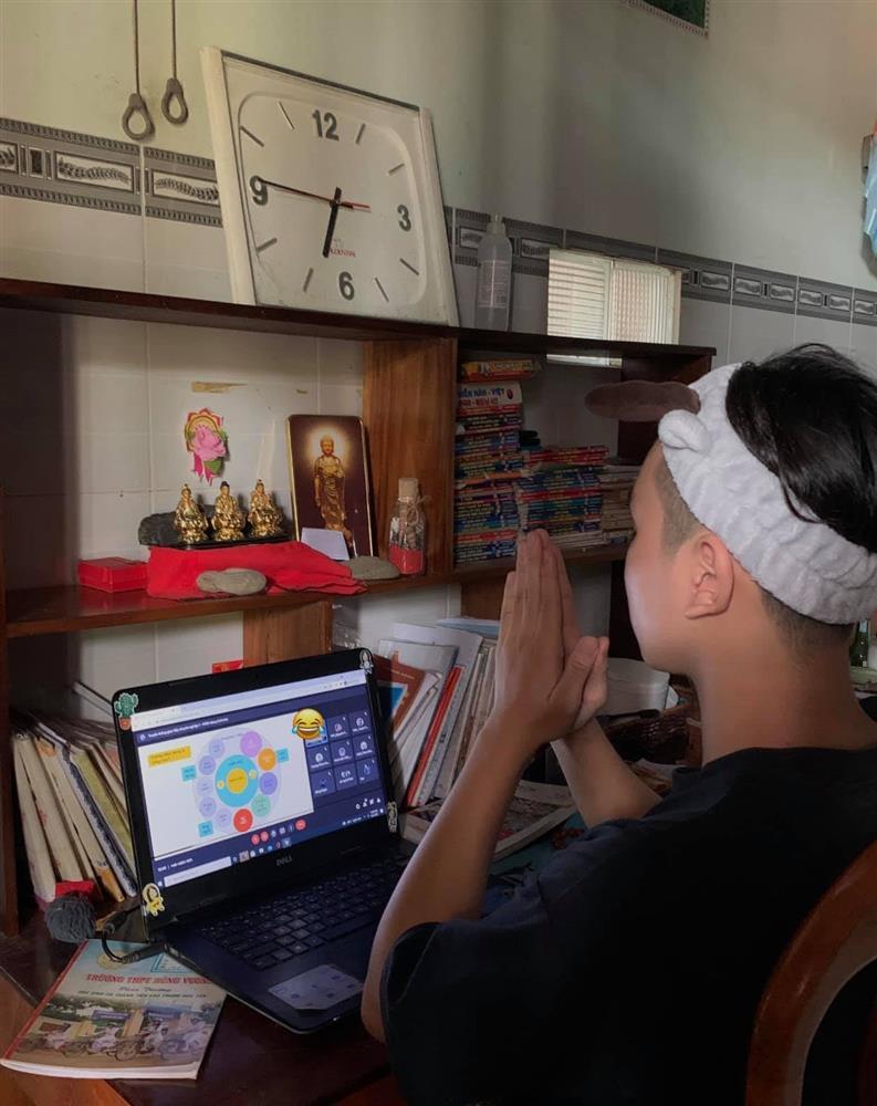 Cười ná thở mâm ngũ quả của cô cậu học trò thích chơi hệ tâm linh-4