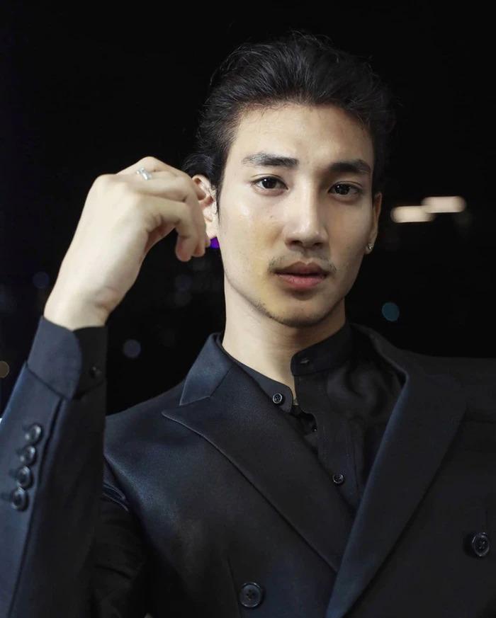 Mẫu nam nhận danh hiệu đẹp trai nhất thế giới 2021 bị đi tù 3 năm-5