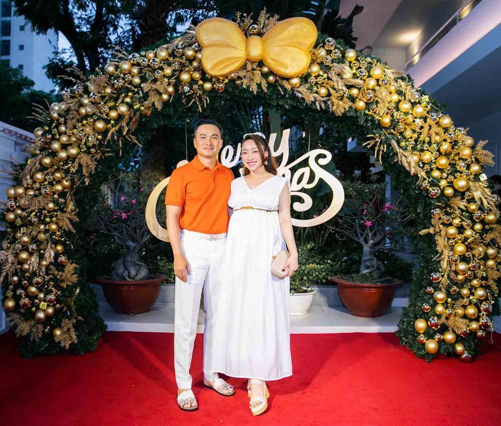 Vợ kém 16 tuổi của Chi Bảo phát tướng trước ngày vỡ chum-1