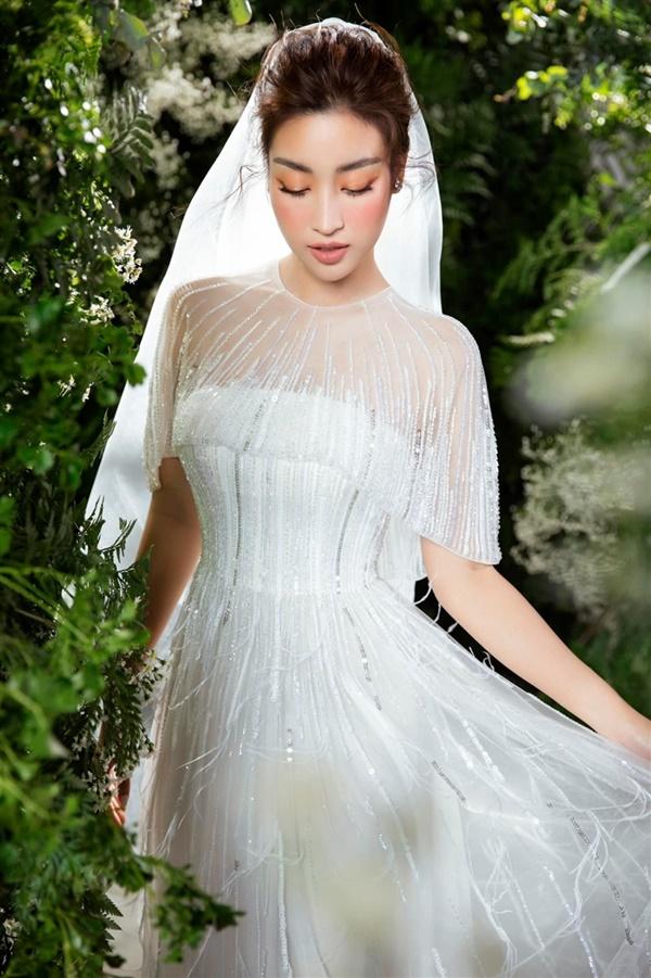 Thiên Ân mặc quần ngược ở Miss Grand khiến stylist ngao ngán-12