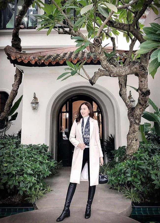 Hà Nội rét đậm, 3 MC hot nhất VTV mặc gì khi lên Đài?-3