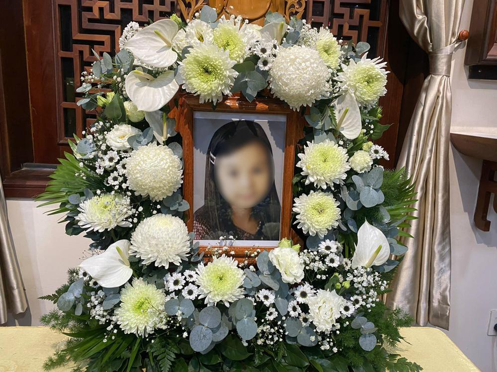 Thông tin về lễ cầu siêu tại chùa cho bé 8 tuổi bị bạo hành-2