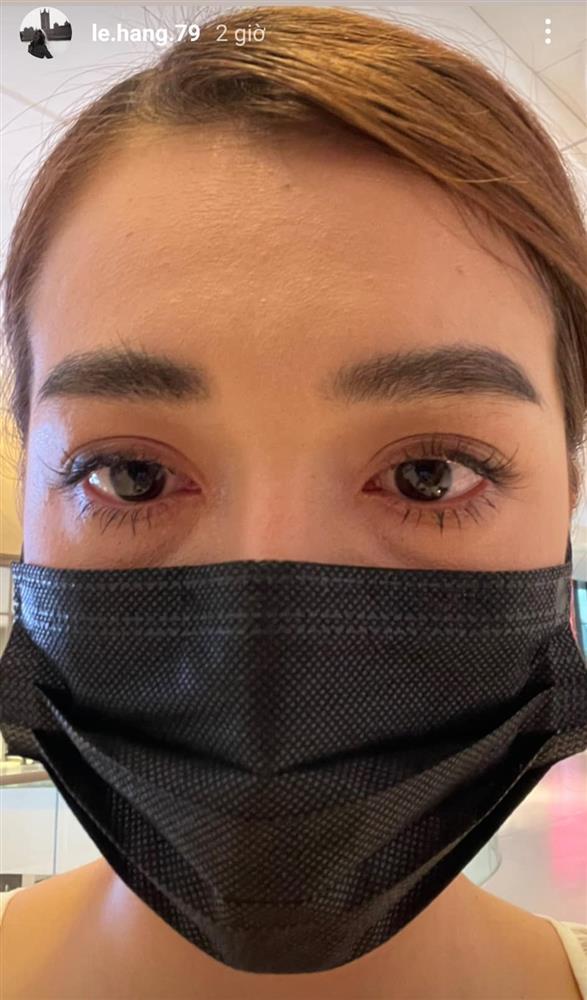 Á hậu Lệ Hằng lưng tròng nước mắt, chuyện gì xảy ra xứ người?-1