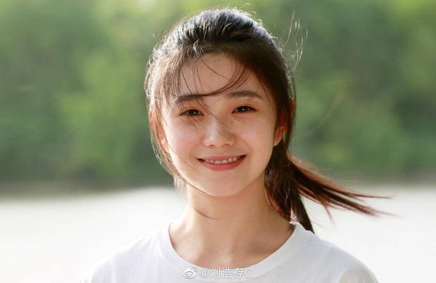 Kim Kê 2021: Mỹ nhân 18 nghìn tỷ ẵm cúp Ảnh hậu, thánh cọ nhiệt buồn bã ra về-3