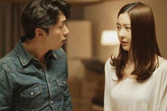 Đêm muộn nghe vợ chồng chị gái nói chuyện mà nước mắt chảy dài