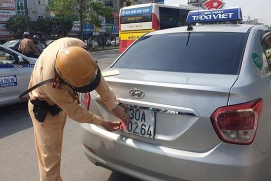 Từ mai, một số vi phạm giao thông bị tăng mức phạt gấp 5-10 lần