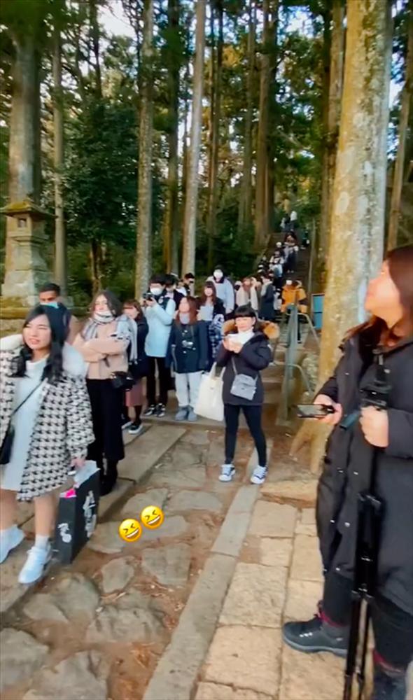 Cổng đỏ hot nhất Nhật Bản: Ảnh ảo đẹp bao nhiêu, hậu trường sợ bấy nhiêu!-2