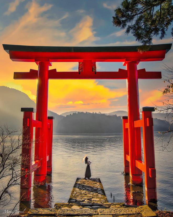 Cổng đỏ hot nhất Nhật Bản: Ảnh ảo đẹp bao nhiêu, hậu trường sợ bấy nhiêu!-4