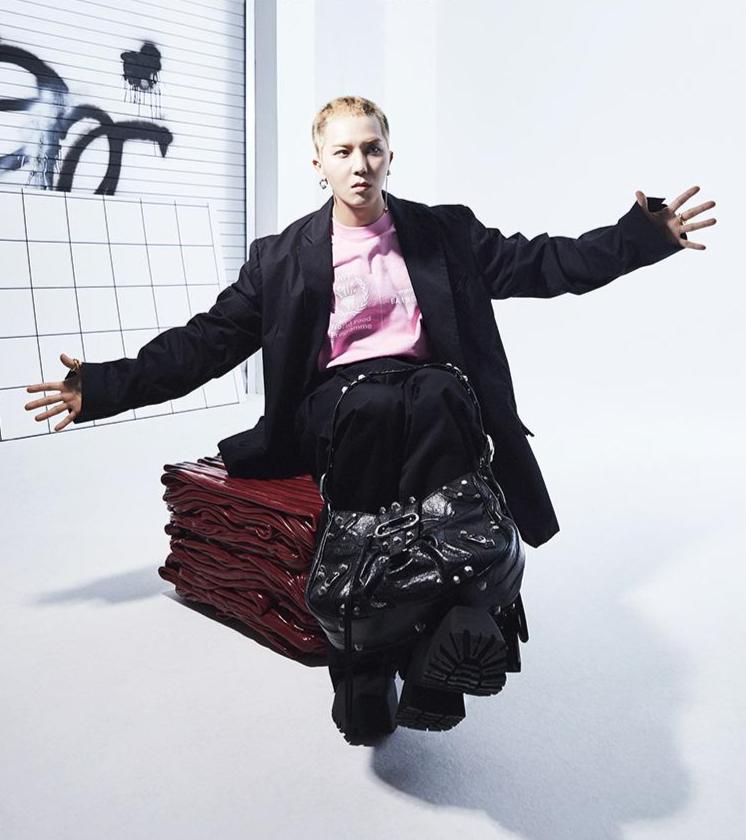 Mino (WINNER) mê mẩn quần chấm đất tưởng luộm thuộm mà chất lừ-1