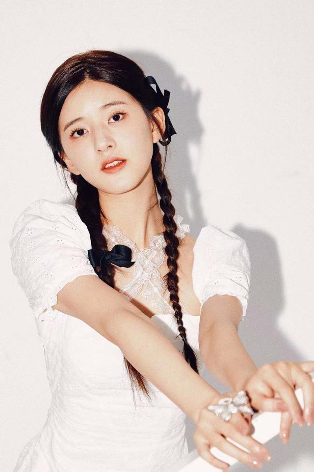 Công bố tứ tiểu hoa mới của làng giải trí Hoa ngữ-7