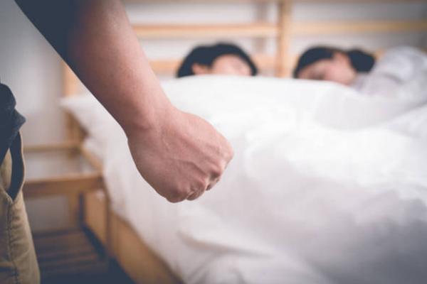 Chồng khai đi nhậu với sếp, vợ đọc tin nhắn lột mặt nạ kẻ phản bội!-3