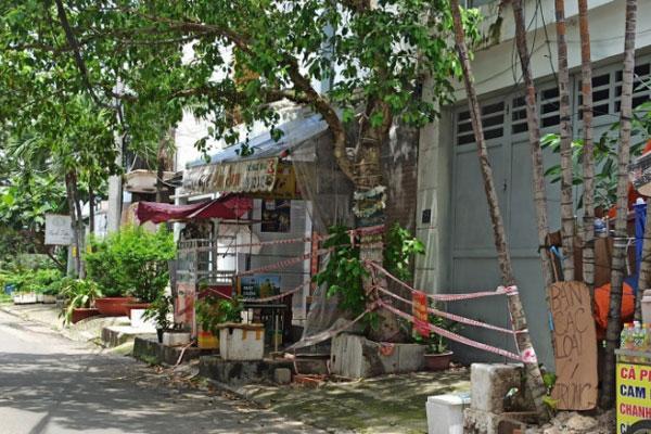 Hàng xóm F0 mở cửa, ra tập thể dục, virus có bay sang nhà khác?-1