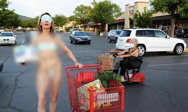 Hot girl dùng khẩu trang làm áo ngực, ảnh phây sốc hơn-7