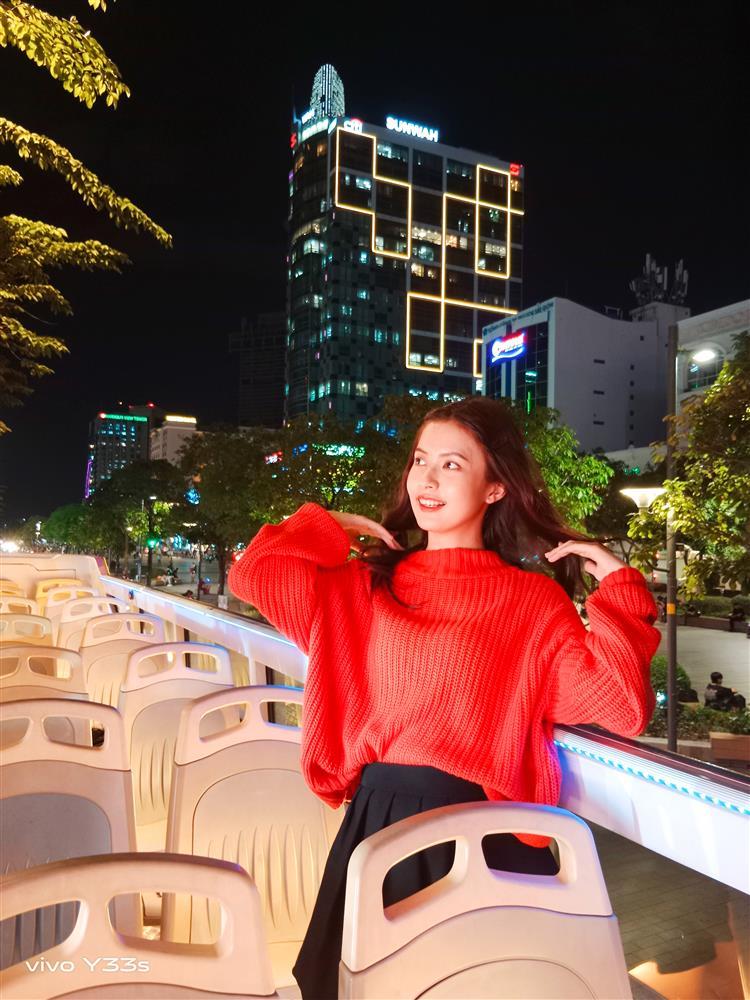 Check-in Sài thành đẹp lung linh về đêm với Vivo Y33s-3