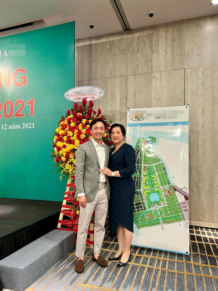 Đàm Thu Trang khéo nịnh mẹ chồng, bảo sao không được yêu-1