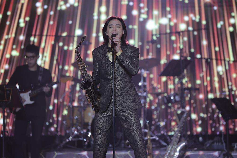 Việt Hương và con gái đắm chìm trong concert của Hoài Phương-1