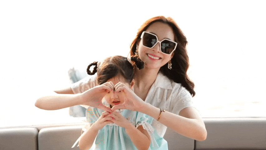 Mẹ con Đặng Thu Thảo xuất hiện đầu năm, dân mạng sốc visual-5