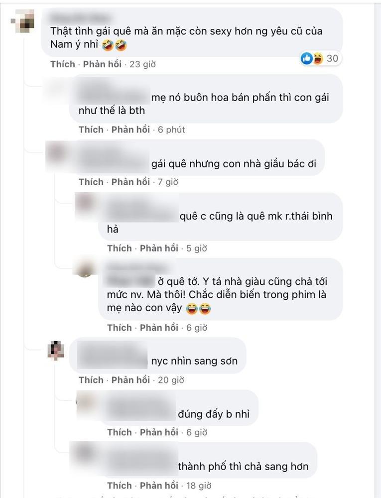 Cô y tá Phố Trong Làng gây tranh cãi vì mặc áo thiếu vải-3