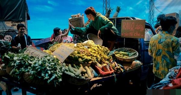 Bà đồng Hoàng Thùy Linh rủ anh bán rau Đen Vâu gieo quẻ đầu năm-5