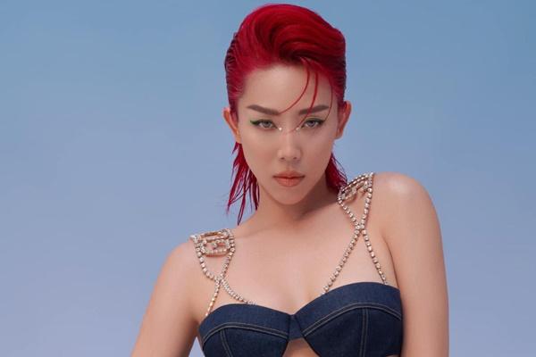 Khoảnh khắc quẩy cực sung của Tóc Tiên 8 năm trước gây sốt-7