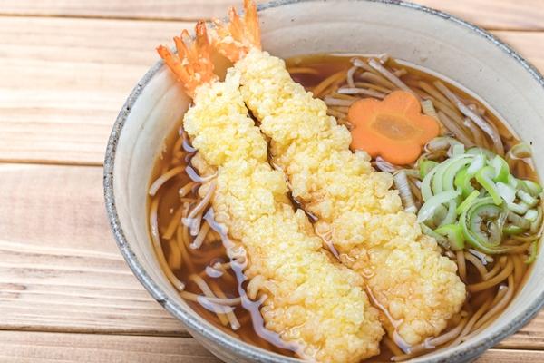 Làm cơm trộn cá hồi và xốt mayonnaise-7