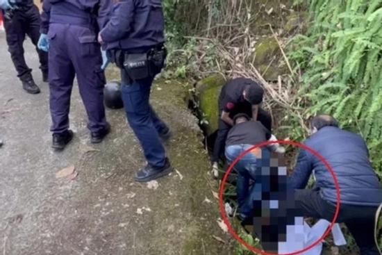 Con gái thản nhiên nhìn bạn trai giết bố đẻ rồi cùng nhau vứt xác