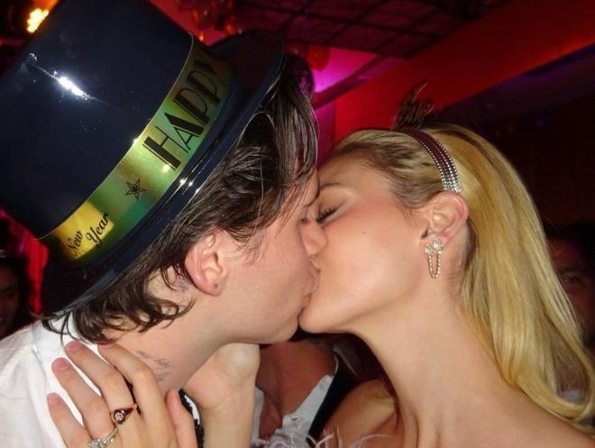 Cậu cả nhà Becks tuyên bố đã kết hôn với ái nữ nhà tỷ phú?-1