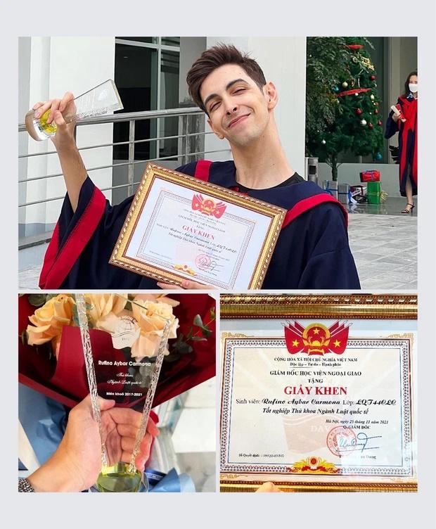 Bị chê học vấn ở Việt Nam không tốt, Tây Cột Điện đáp trả gắt-1