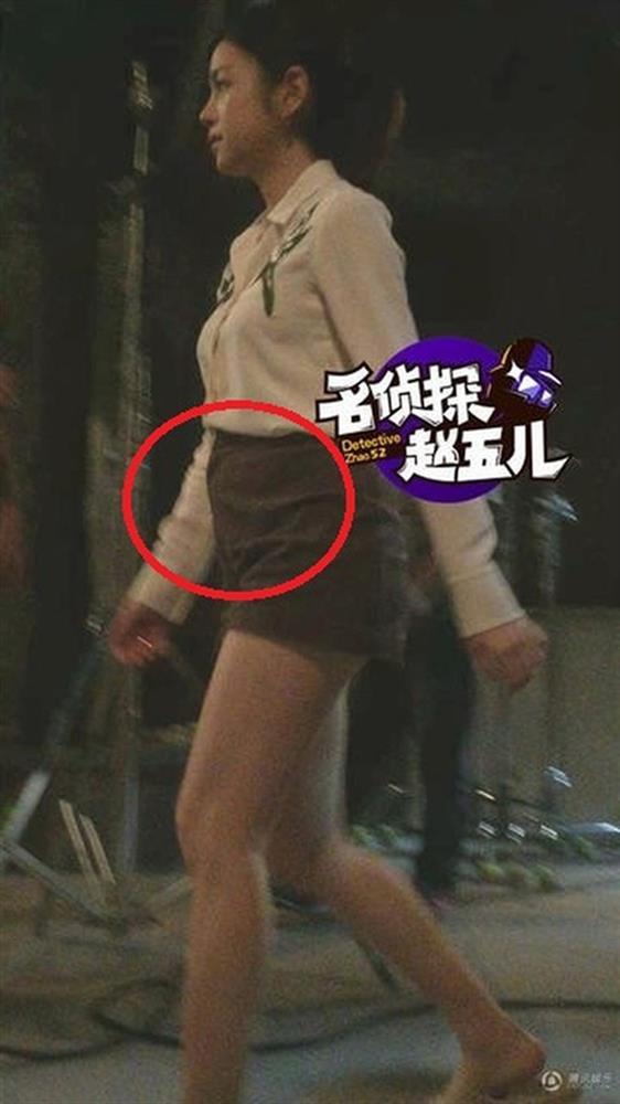 Trần Nghiên Hy lộ eo lùm lùm nghi bầu lần 2-6