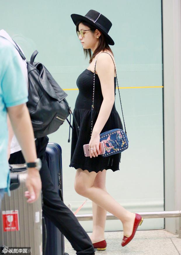 Trần Nghiên Hy lộ eo lùm lùm nghi bầu lần 2-7