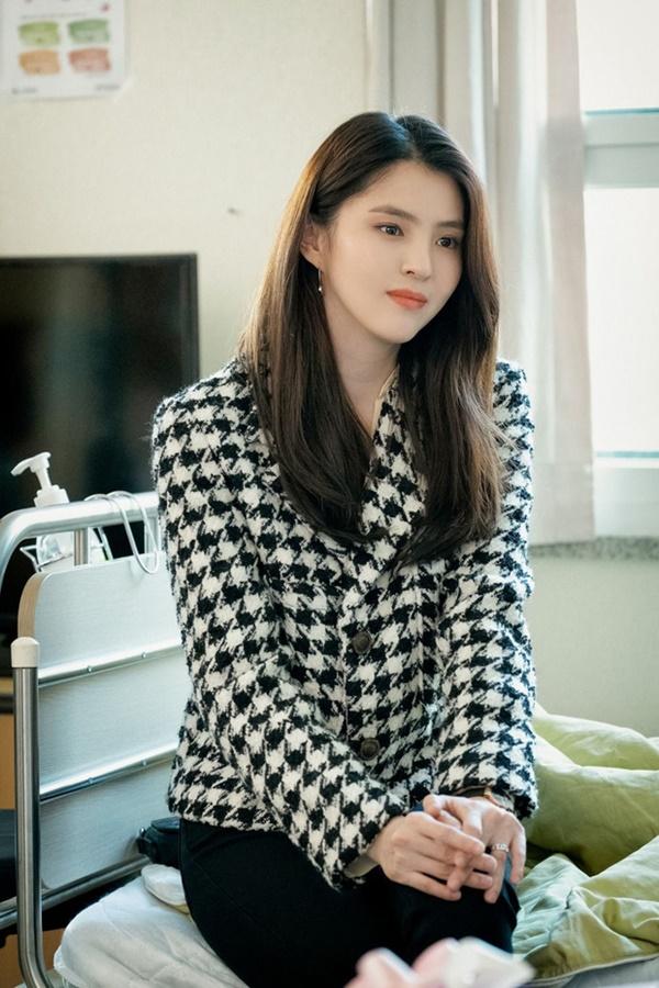 Mỹ nhân đóng cùng kiểu nhân vật: Đều tiểu tam nhưng bên kín bên hở!-4