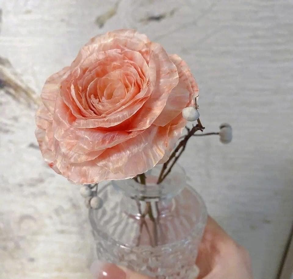 Xỉu up xỉu down hoa hồng thiết kế từ rác, chơi Tết là chuẩn bài-9