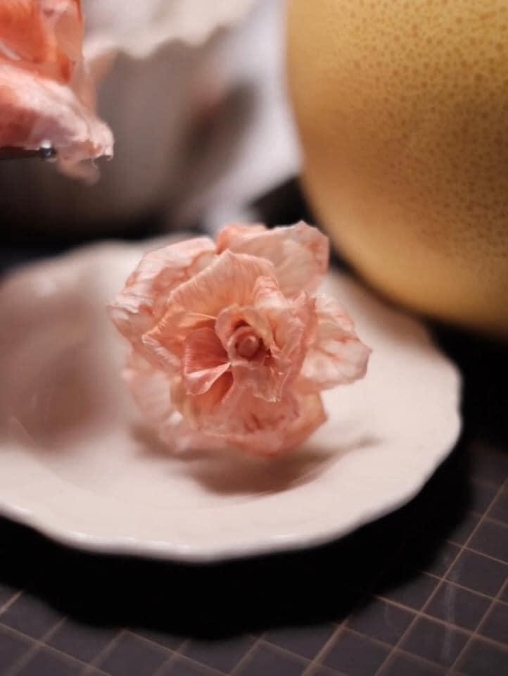 Xỉu up xỉu down hoa hồng thiết kế từ rác, chơi Tết là chuẩn bài-3