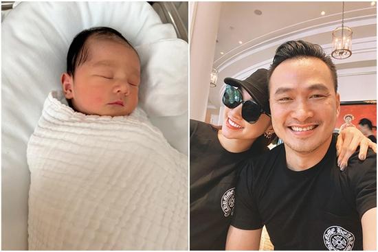 Quý tử vừa chào đời của Chi Bảo 'giống bố như lột'