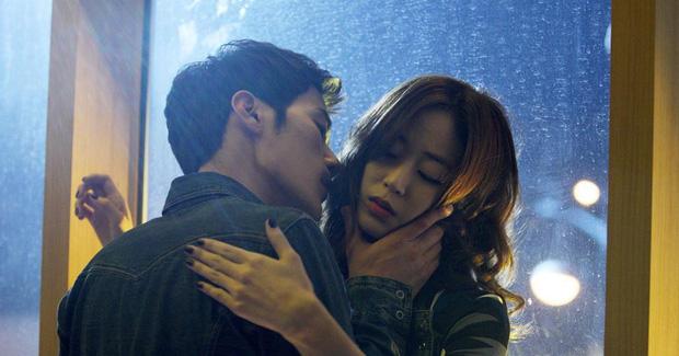 Phim ngoại tình cấm trẻ dưới 18 tuổi: Bóc mẽ vỏ bọc hôn nhân-5