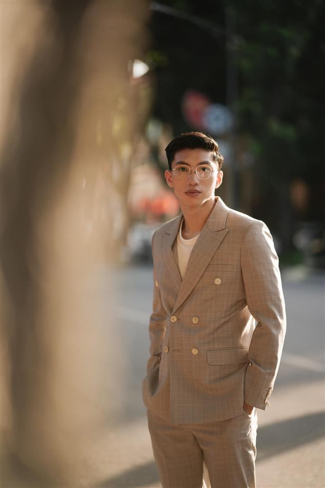 Đoàn Văn Hậu lộ diện lạ lẫm sau 2 tháng xuất ngoại-1