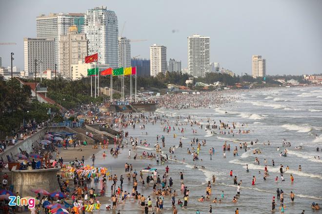 Khách đi chơi Tết Dương lịch giảm mạnh ở nhiều nơi-2