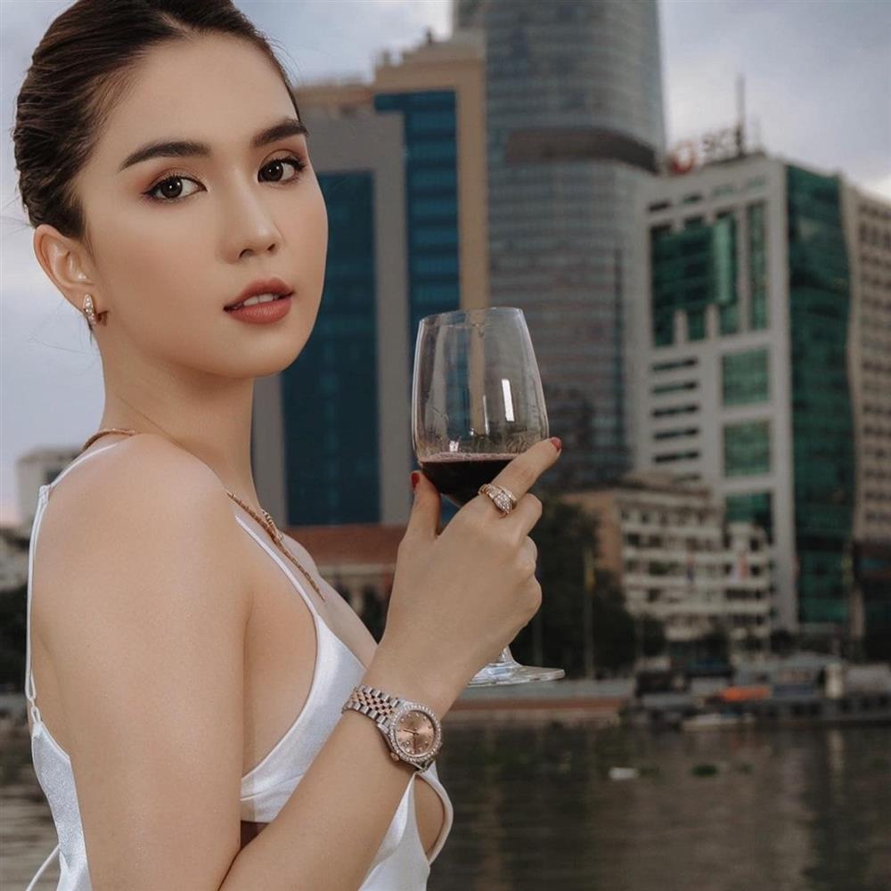 Diện váy xẻ tứ tung chậm chân hơn, Diễm My 9X vẫn lấn át Ngọc Trinh-6