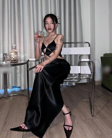 Diện váy xẻ tứ tung chậm chân hơn, Diễm My 9X vẫn lấn át Ngọc Trinh-4